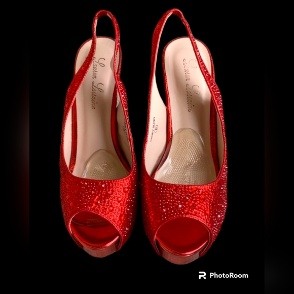 Lauren Lorraine Ruby Red Peep Toe 5” Heels with cushions Size 8 *Like New* - Picture 2 of 6